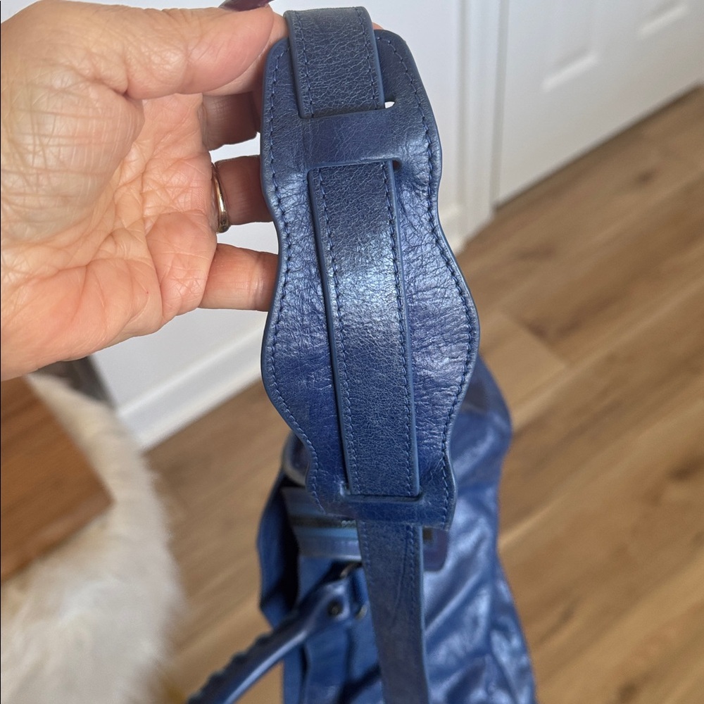 BALENCIAGA CLASSIC CITY FRINGED HANDBAG IN BLUE LEATHER 115748 - Picture 6 of 11